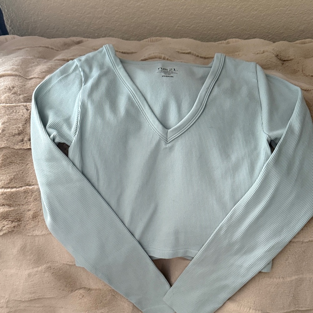 Rue21 Light Blue V-Neck Long Sleeve Top